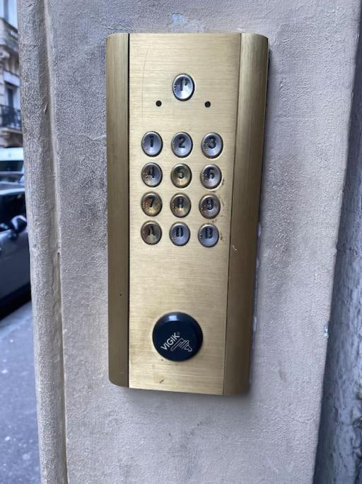 Cocon Des Champs-Elysees Paris Exterior photo
